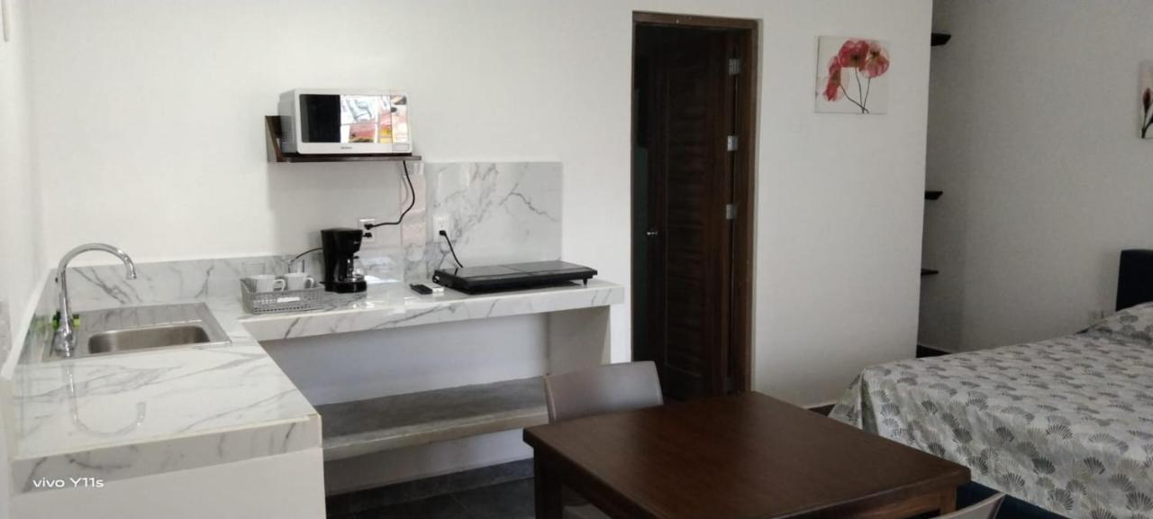 Casa Aura - King Suite With Kitchen And Balcony - 1St Floor Isla Mujeres Εξωτερικό φωτογραφία